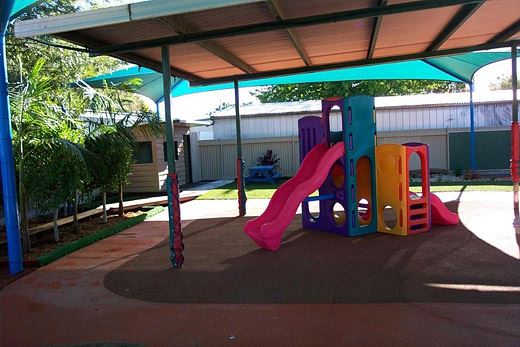CHILDCARE CENTER PLAYGROUND PAINTED RUBBER SURFACE