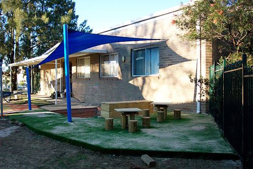 CHILDCARE CENTER PLAYGROUND TABLES AND SEATING