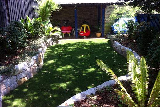 PLAYGROUNDS FOR FAMILIES - ARTIFICIAL GRASS